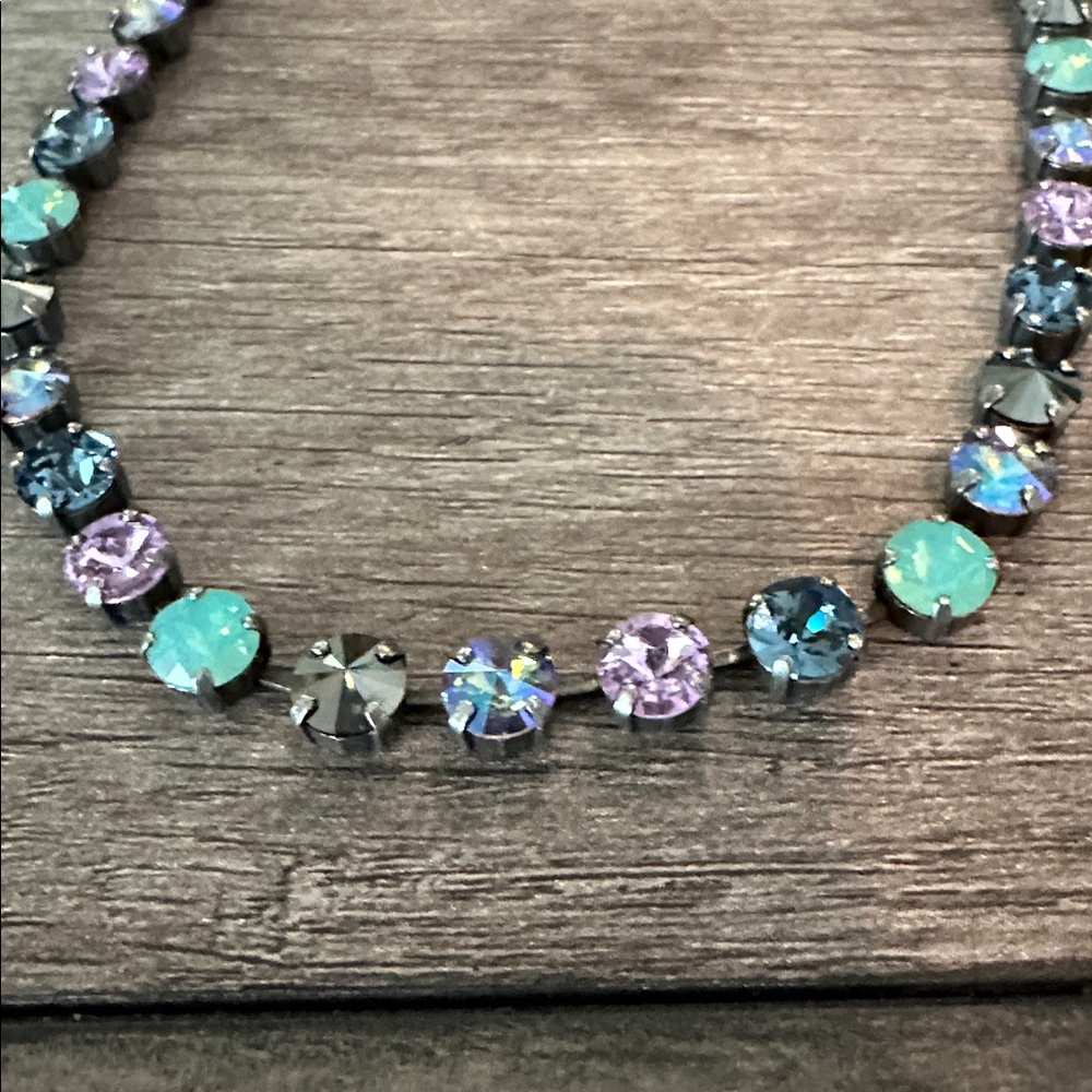 Sabika highlights fun choker - Picture 3 of 3